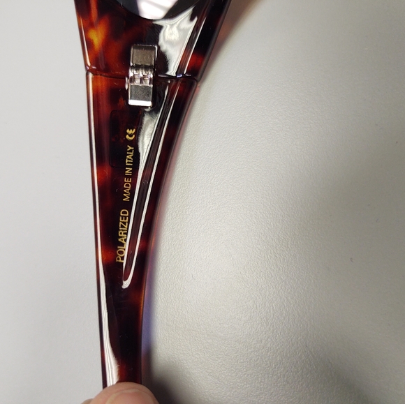 Polarized Sunglasses - Picture 7 of 9